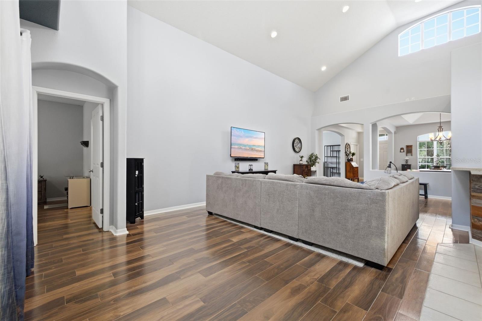 OAK CREEK PHASE ONE - Residential