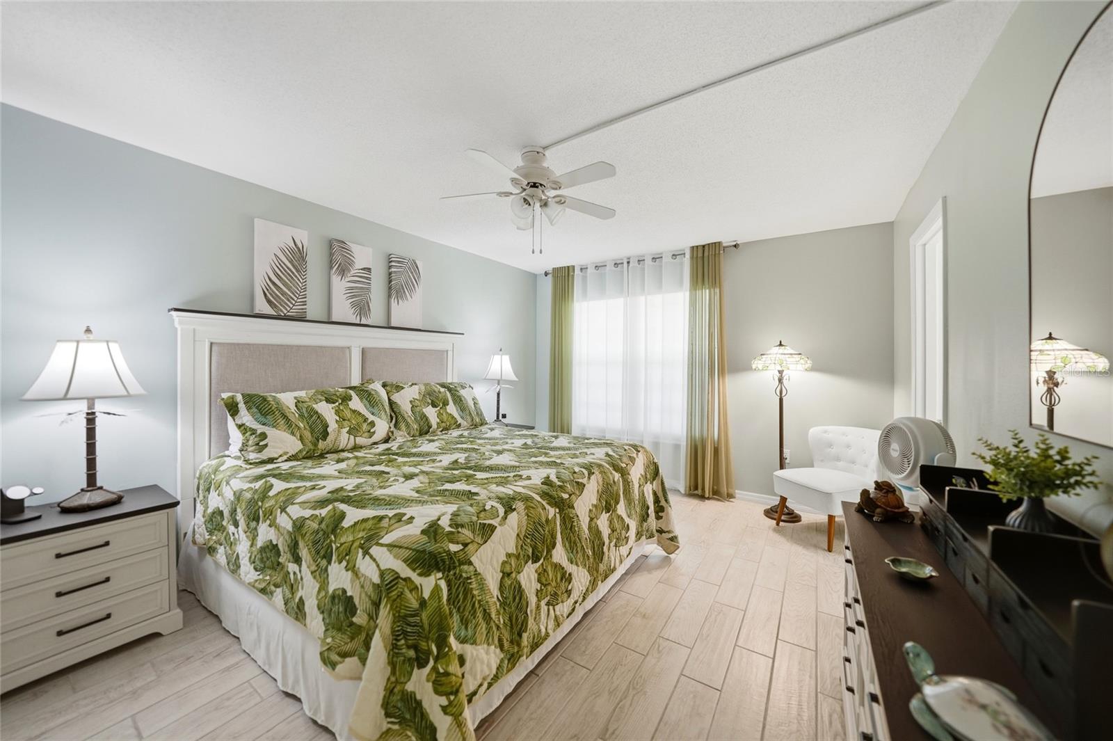 COLONY POINT - Residential