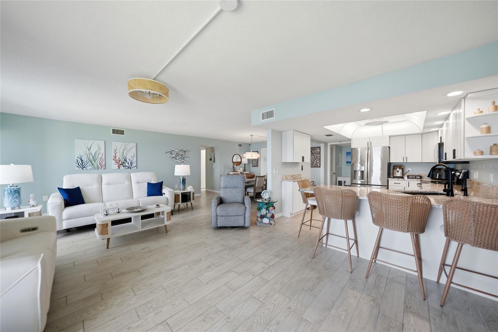 COLONY POINT - Residential