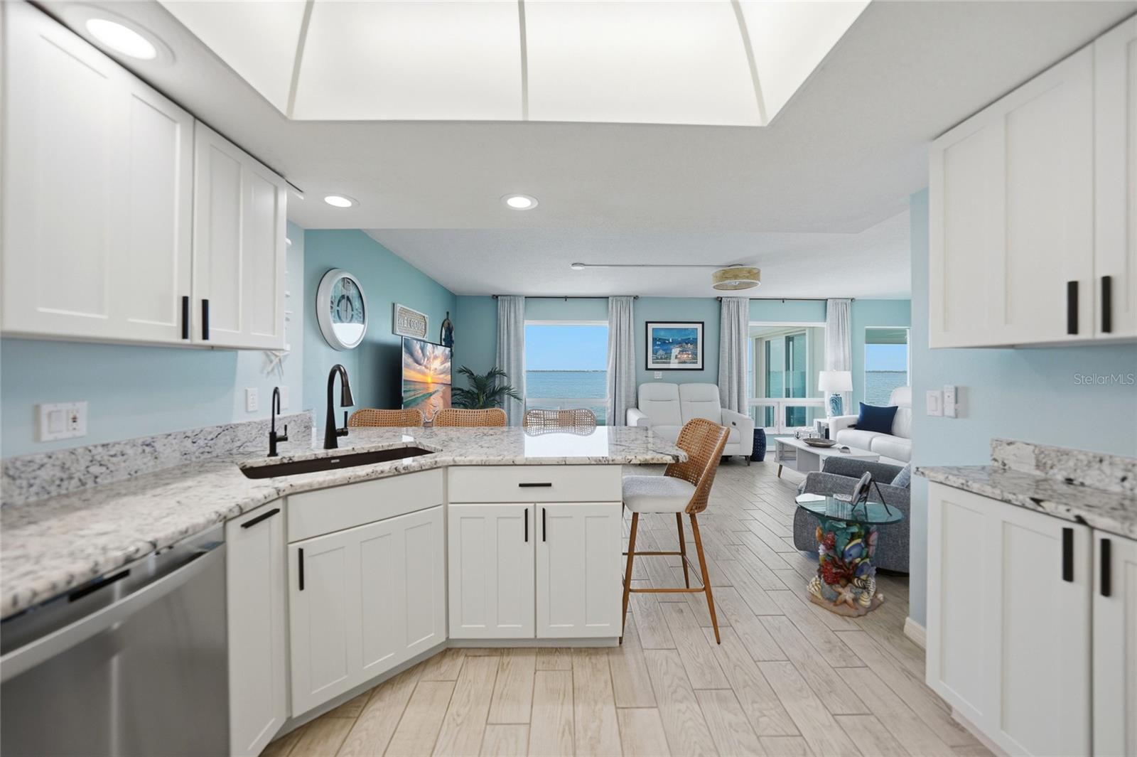 COLONY POINT - Residential