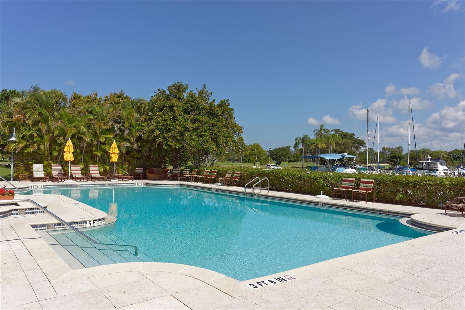 BAY ISLES - Residential