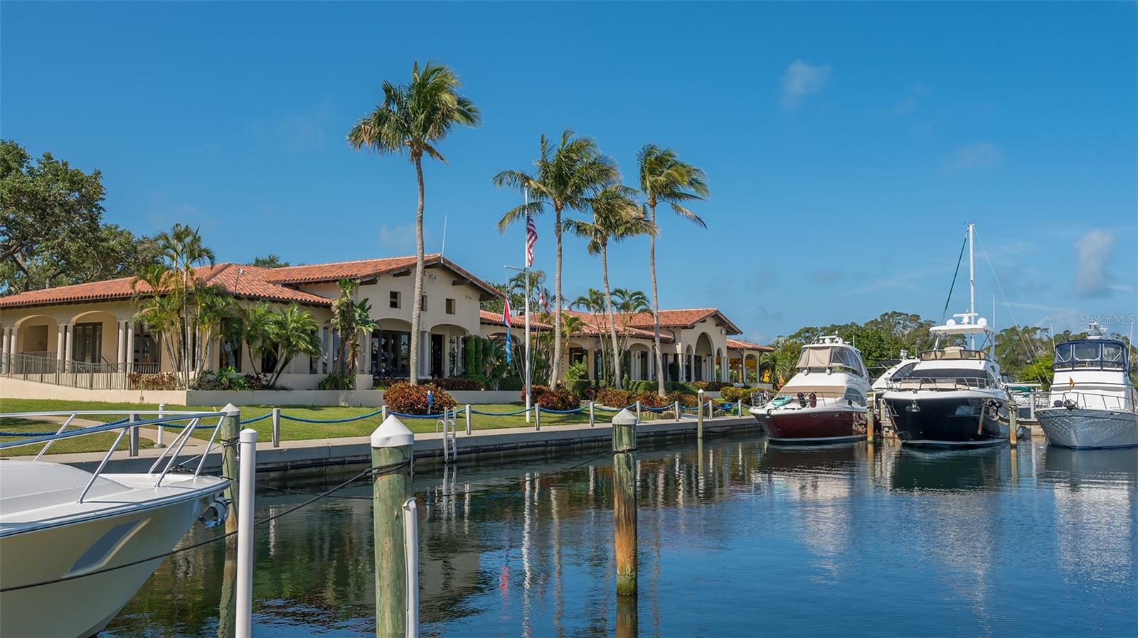 BAY ISLES - Residential