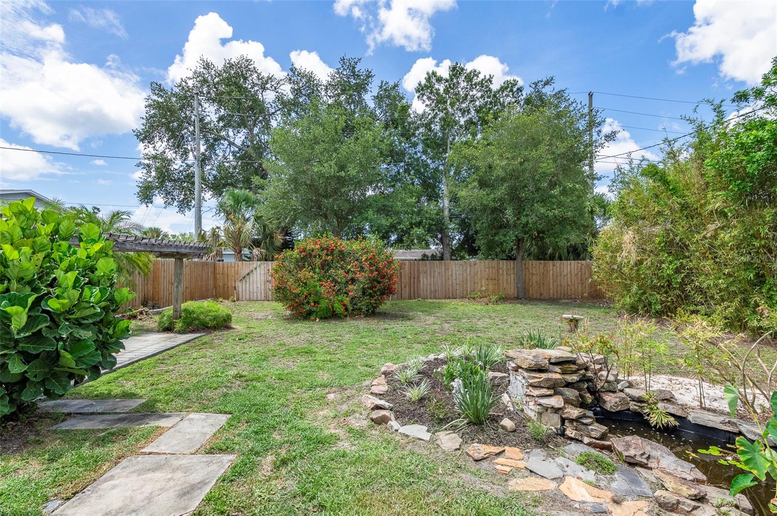 SUN DECK HOMESITES - Residential