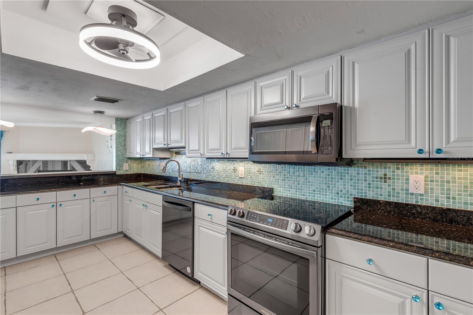 CLUB OCEANIA CONDO PH 01 & 02 - Residential