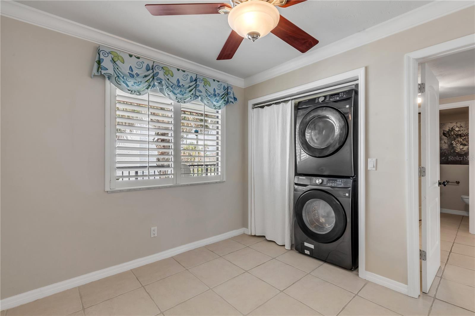 CLUB OCEANIA CONDO PH 01 & 02 - Residential