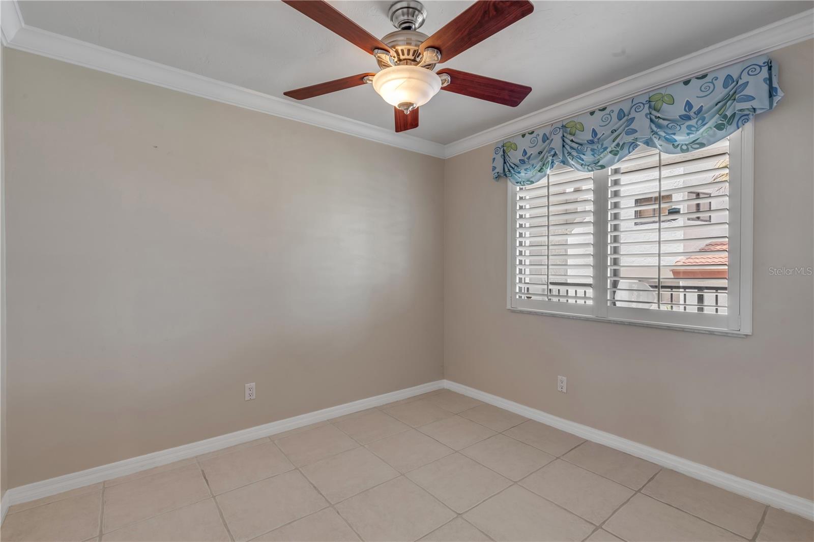 CLUB OCEANIA CONDO PH 01 & 02 - Residential