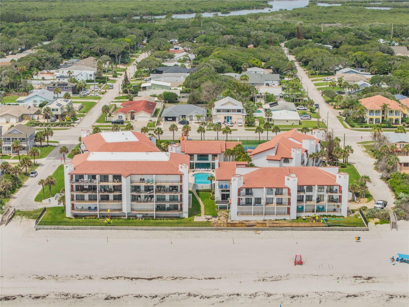 CLUB OCEANIA CONDO PH 01 & 02 - Residential