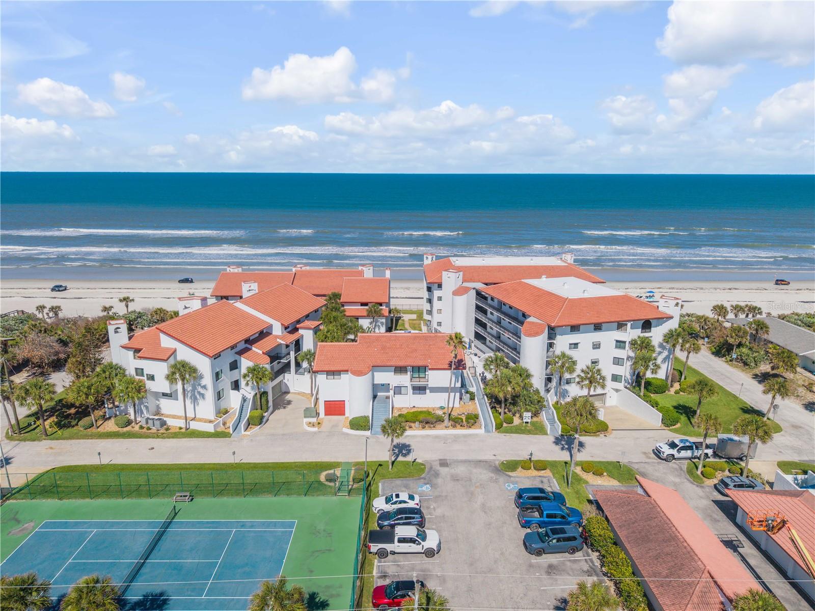 CLUB OCEANIA CONDO PH 01 & 02 - Residential