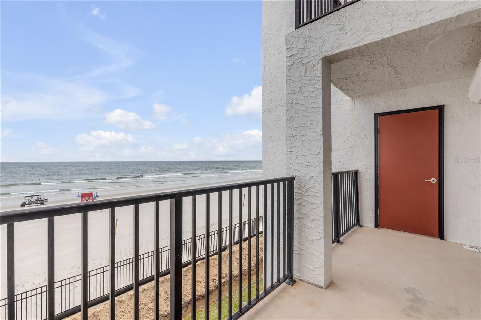 CLUB OCEANIA CONDO PH 01 & 02 - Residential