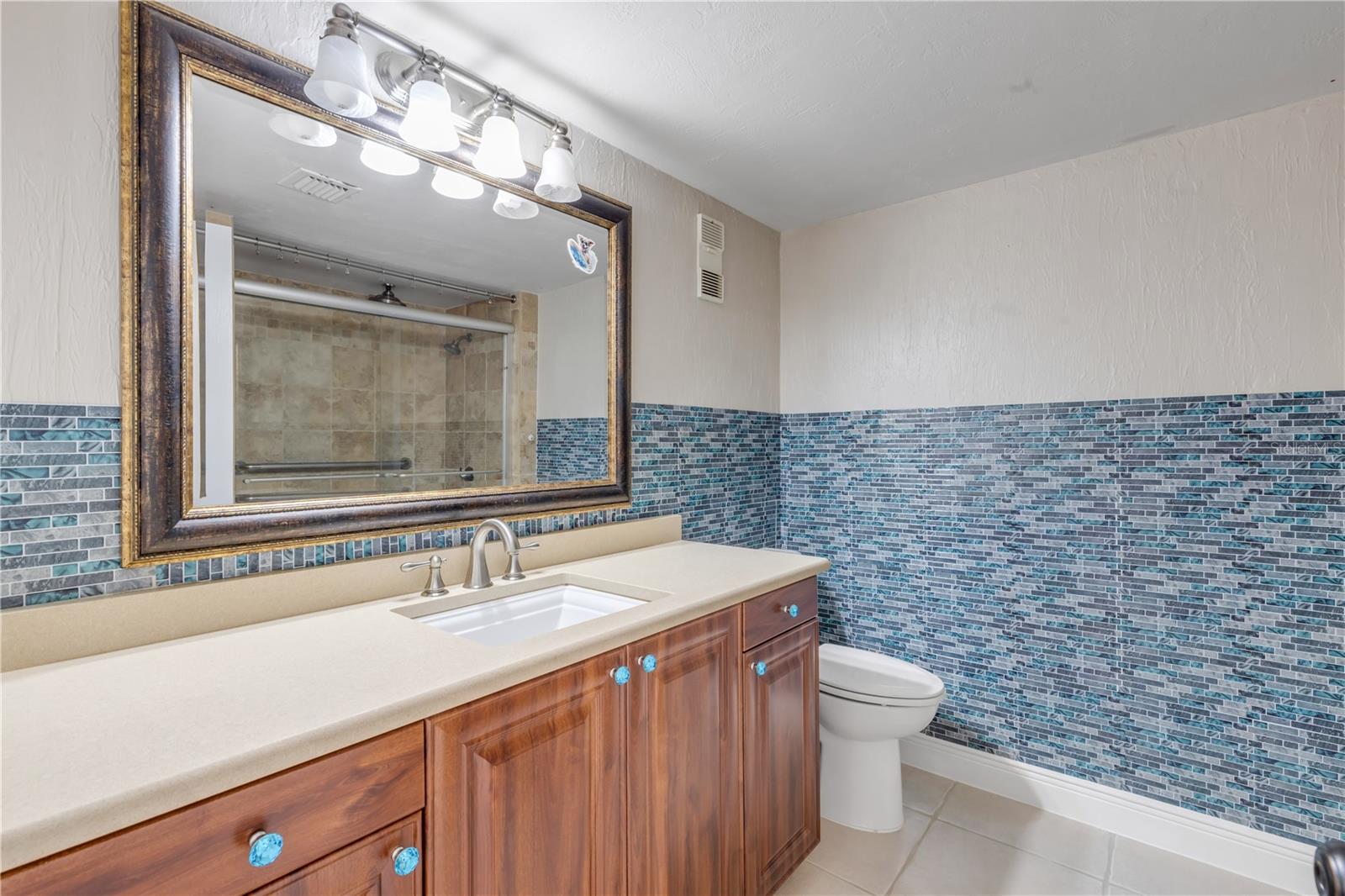 CLUB OCEANIA CONDO PH 01 & 02 - Residential