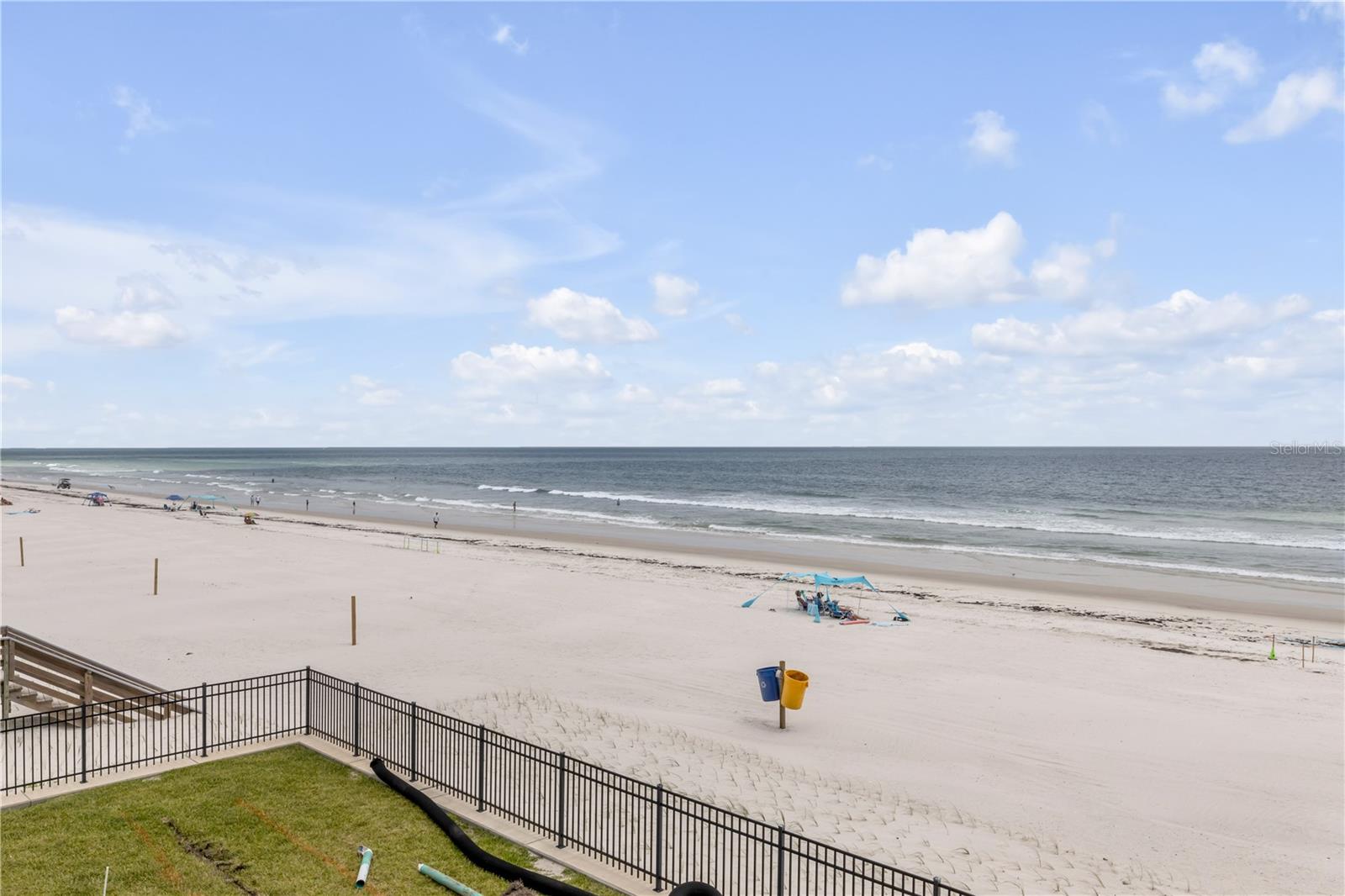 CLUB OCEANIA CONDO PH 01 & 02 - Residential