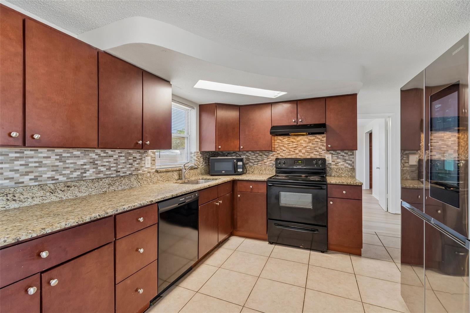 BEACON SQUARE - Residential