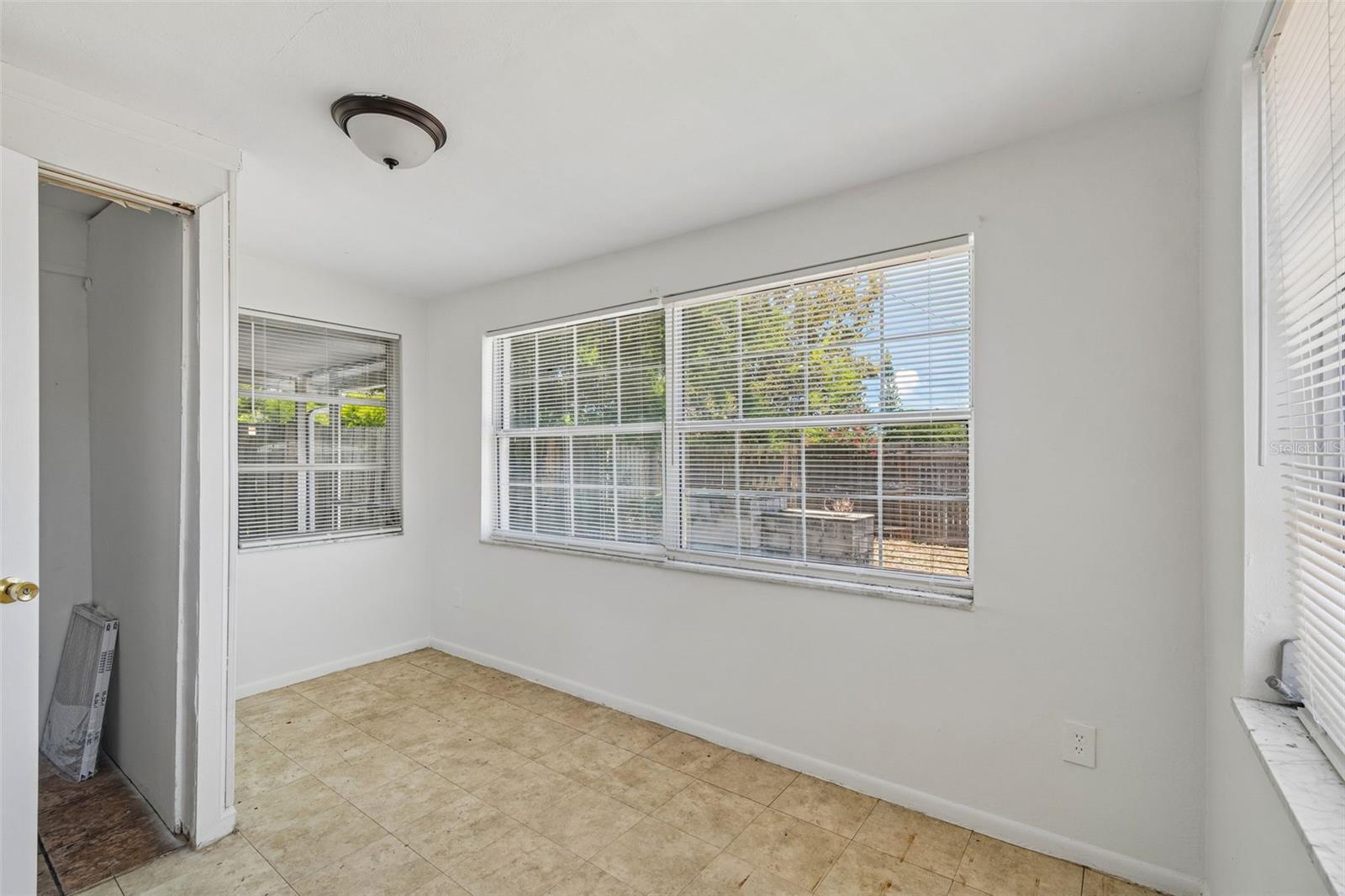 BEACON SQUARE - Residential