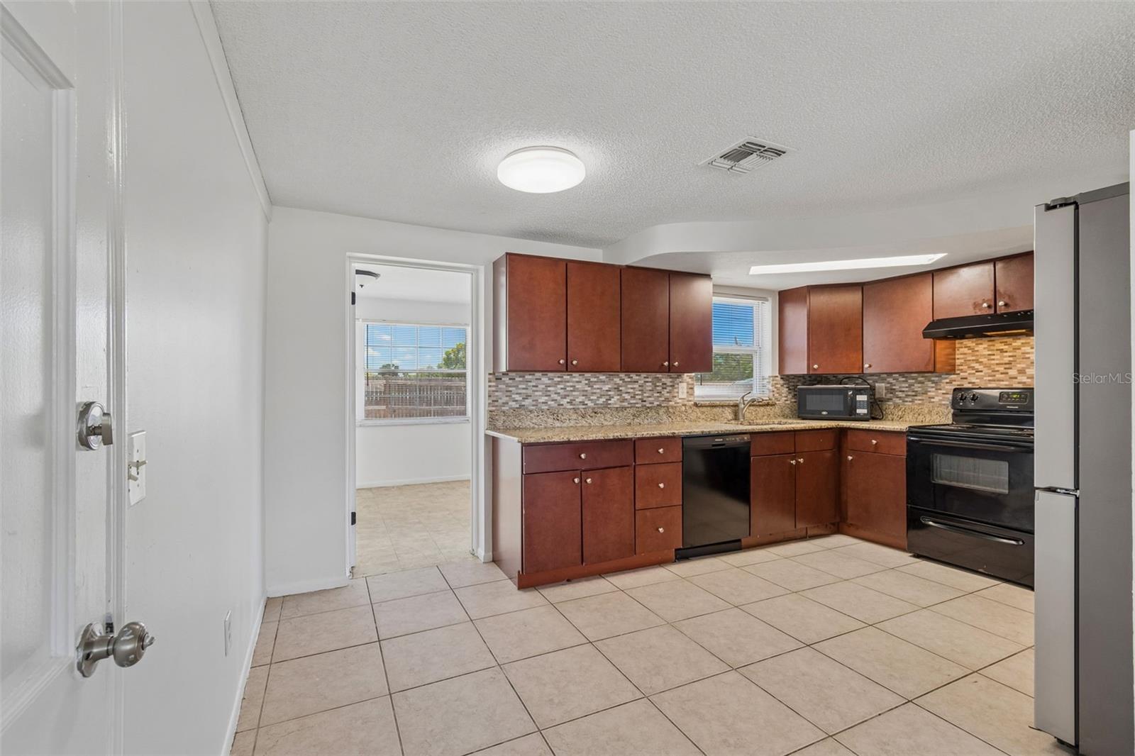 BEACON SQUARE - Residential