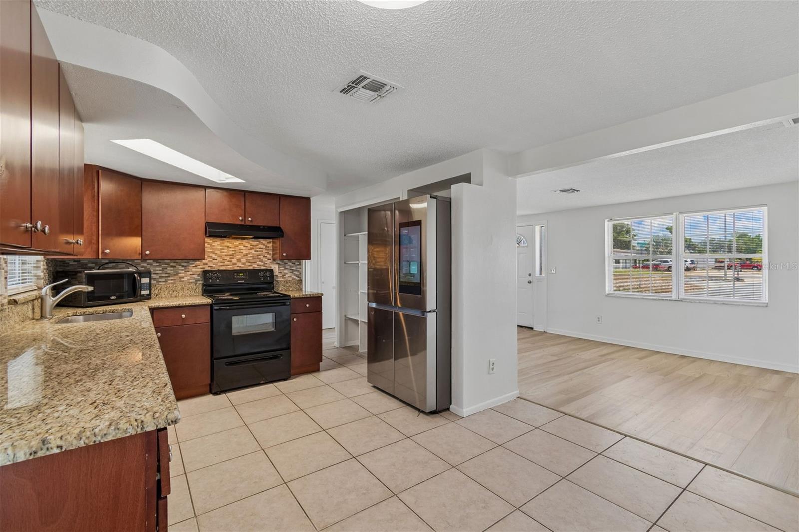 BEACON SQUARE - Residential