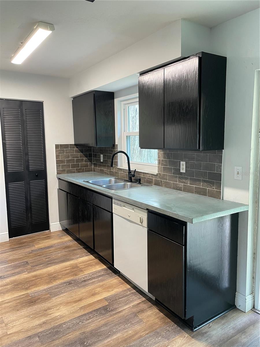 BELLEVIEW HILLS - Residential