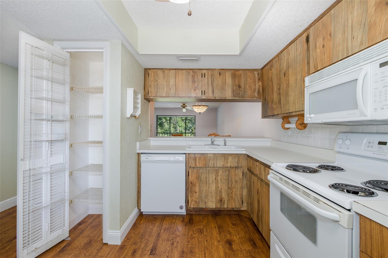 EAST LAKE WOODLANDS - Residential