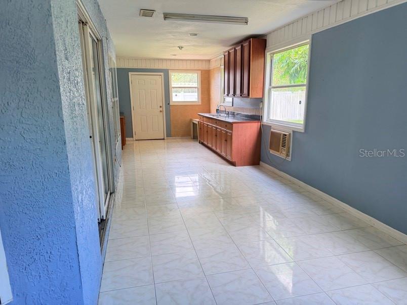 NORTH TAMPA HEIGHTS - Residential Lease