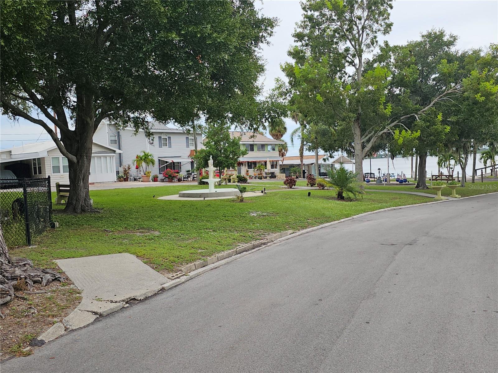 BRADEN CASTLE PARK - Residential
