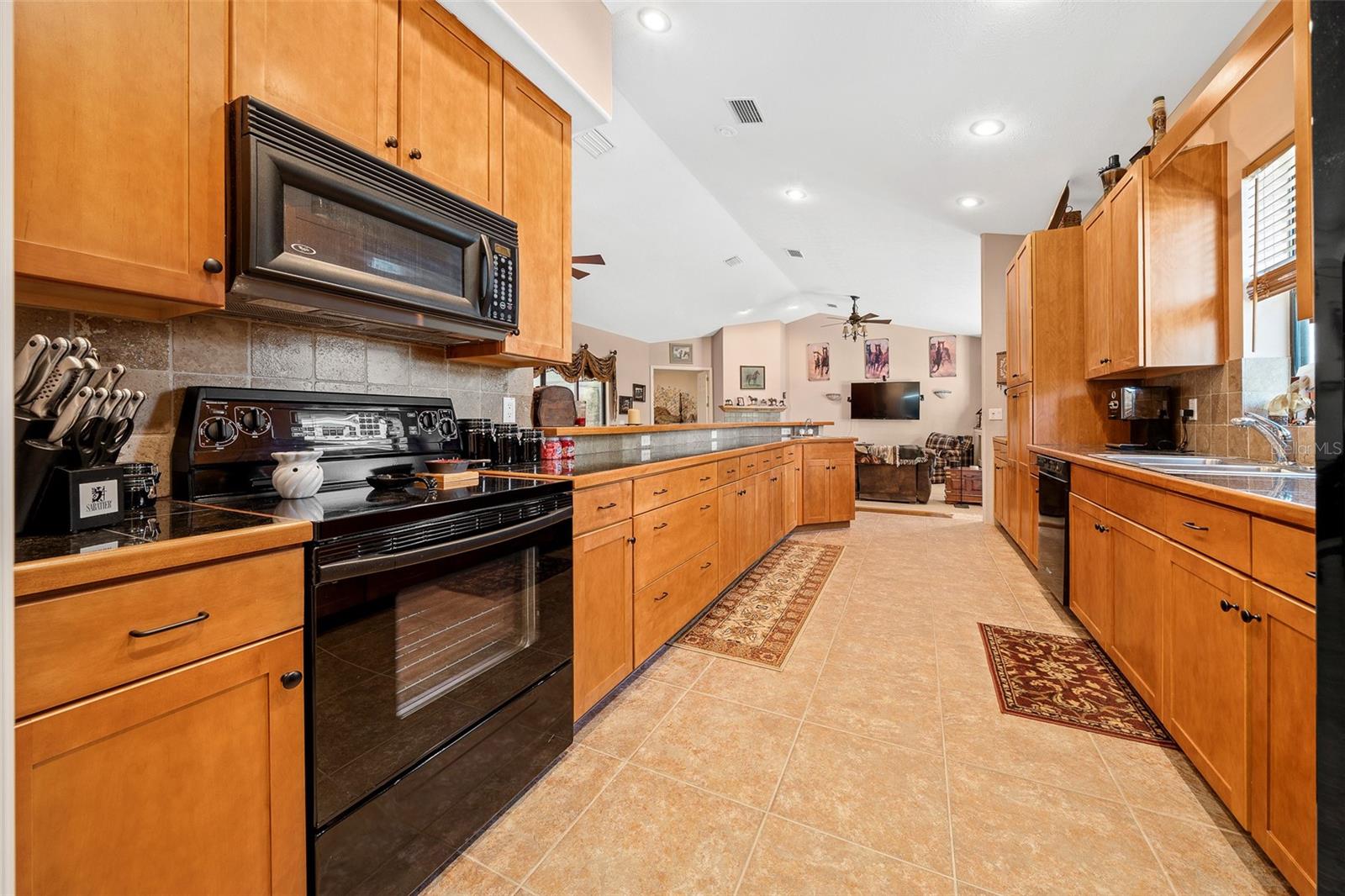 WOODLAND ESTATES - Residential