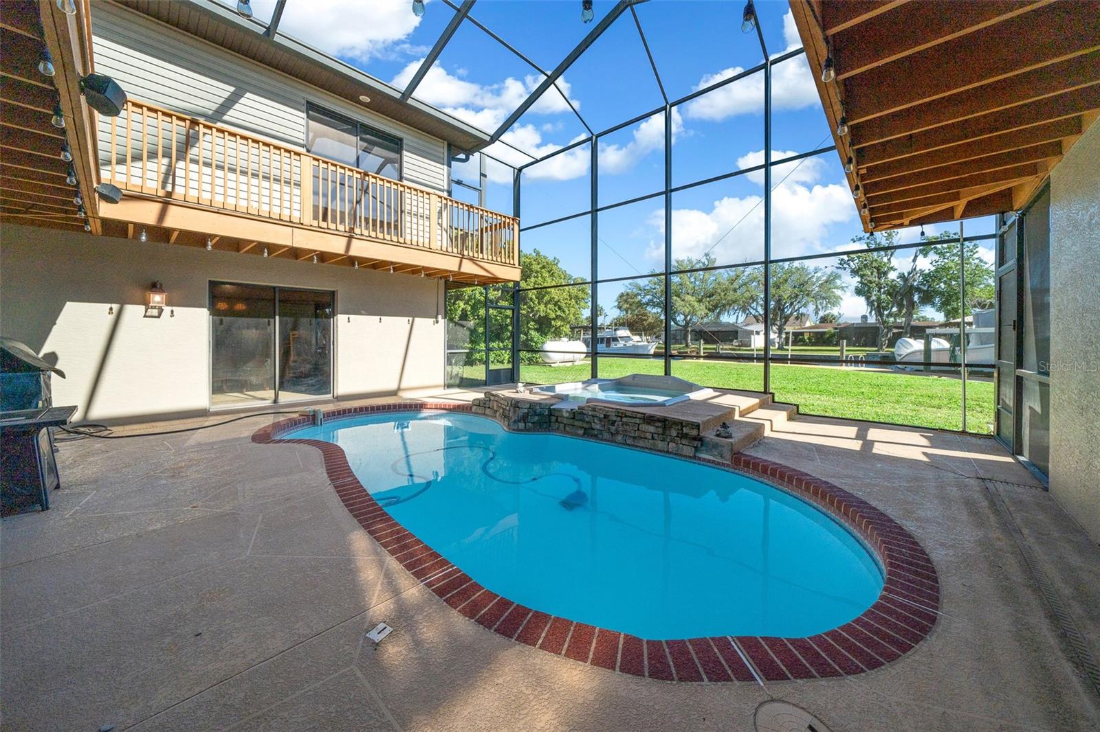 WOODLAND ESTATES - Residential