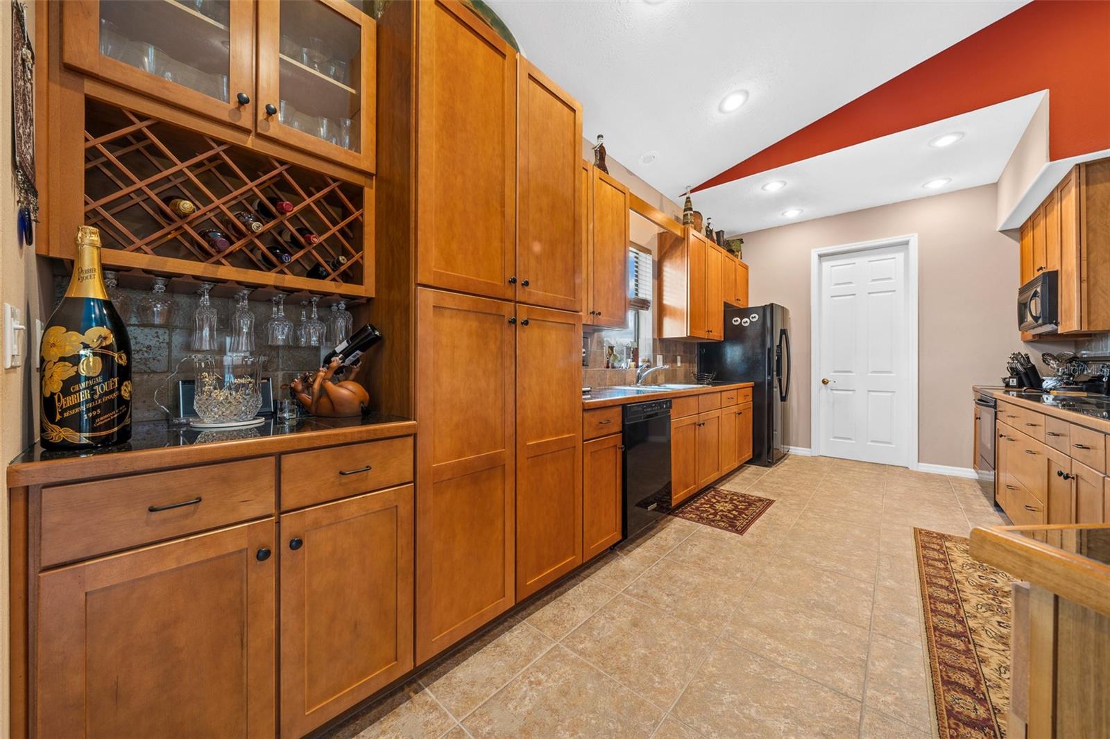 WOODLAND ESTATES - Residential