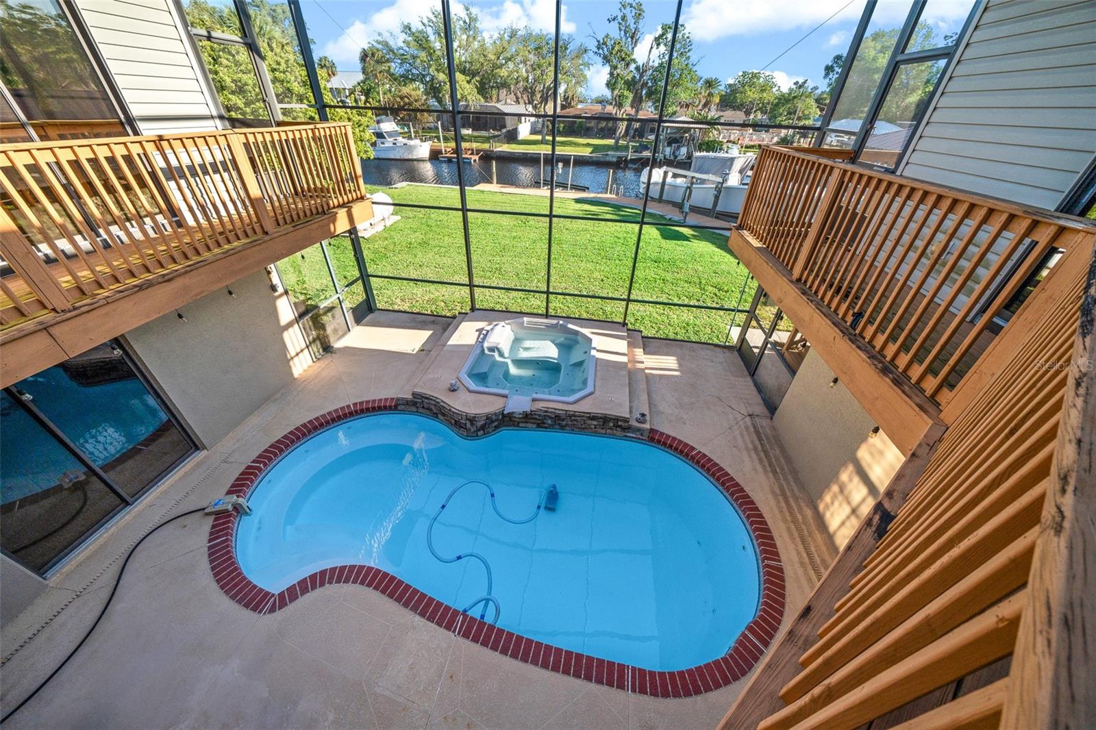 WOODLAND ESTATES - Residential