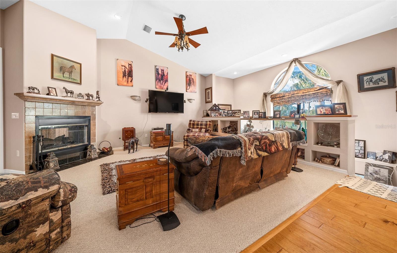WOODLAND ESTATES - Residential