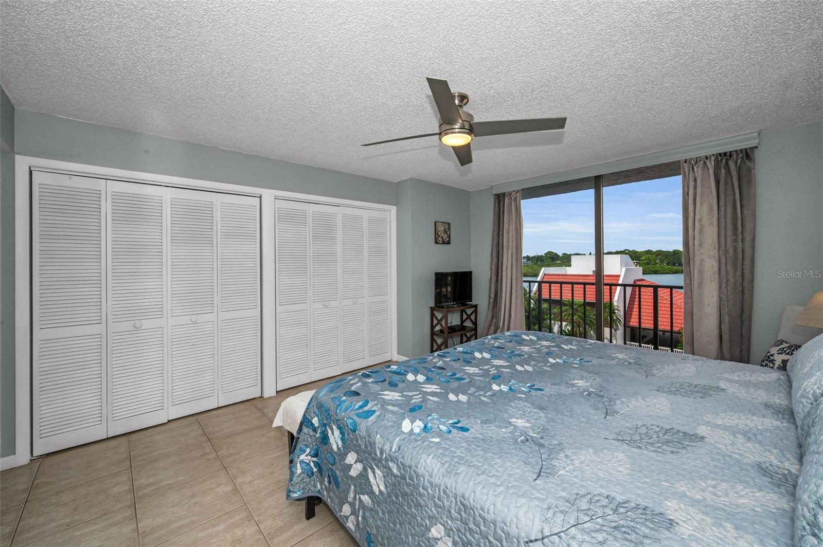 VISTA BAY CONDO I PH I - Residential
