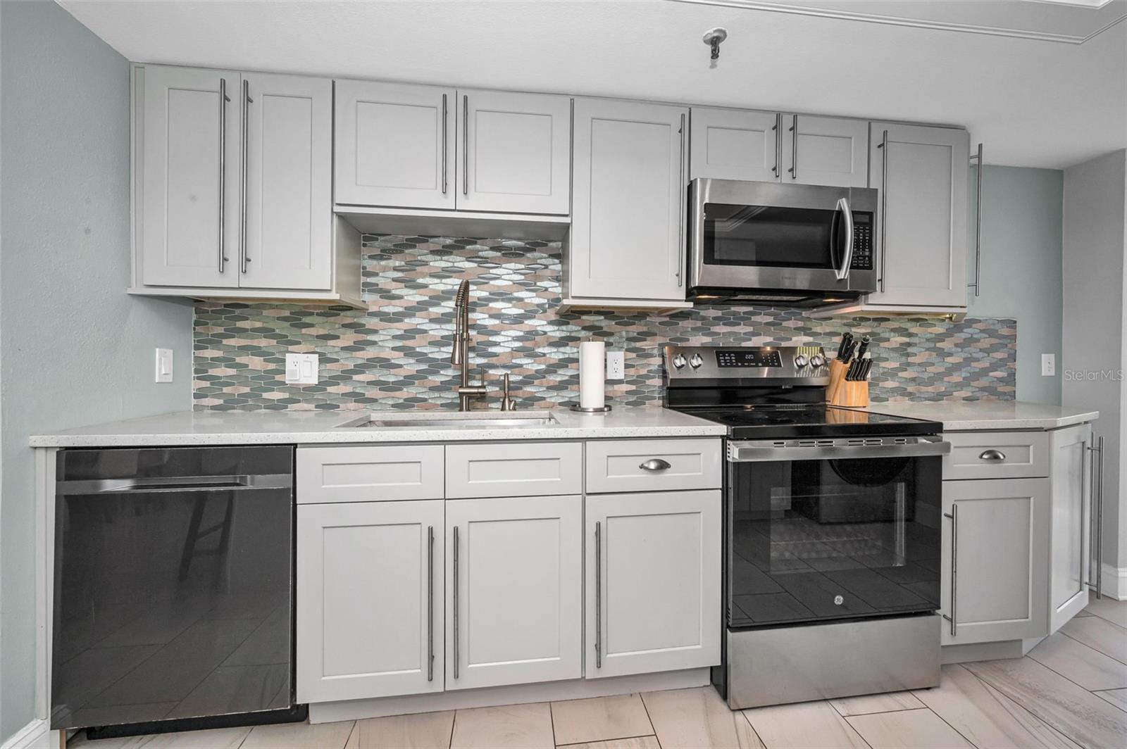 VISTA BAY CONDO I PH I - Residential