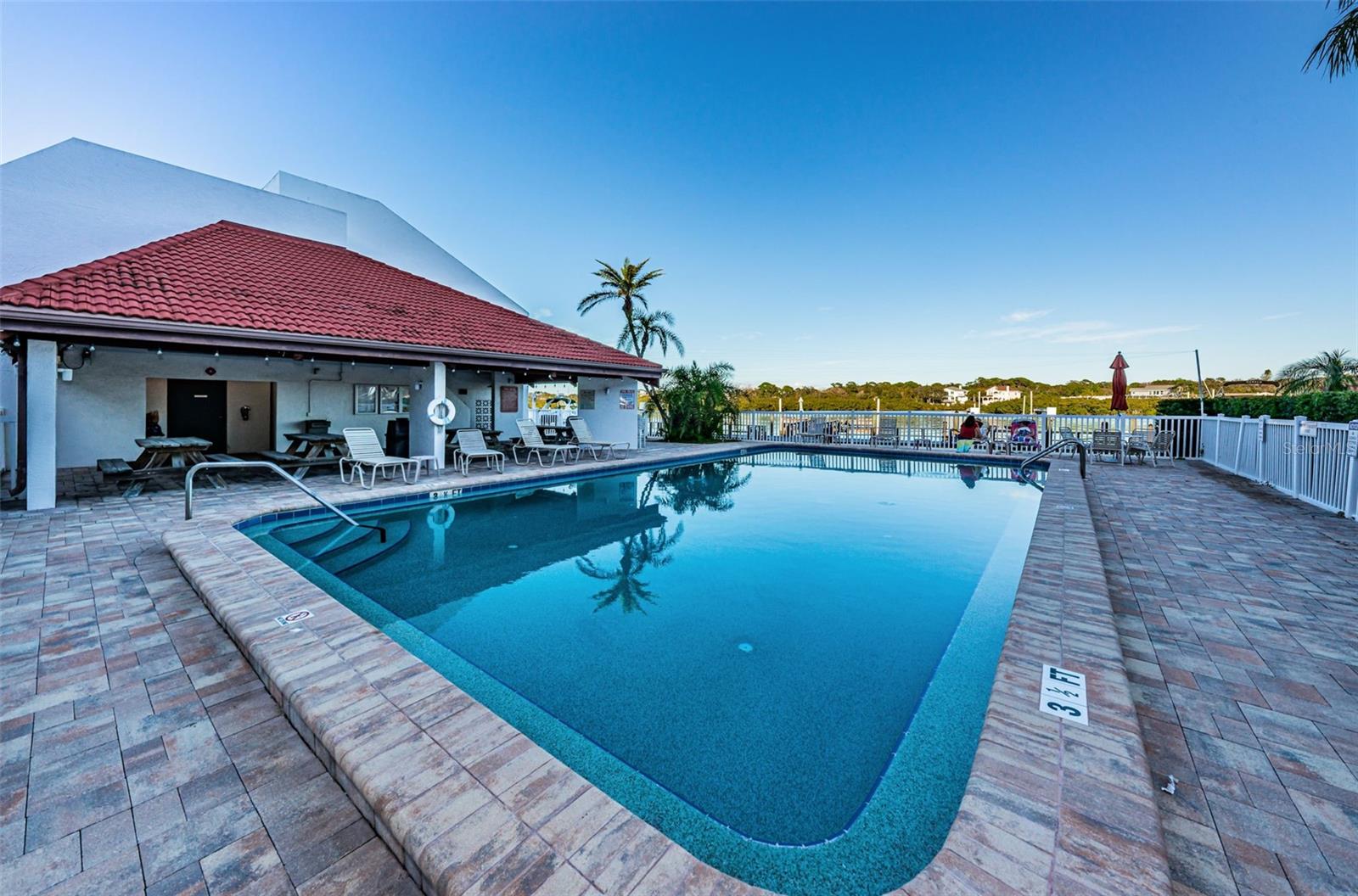 VISTA BAY CONDO I PH I - Residential