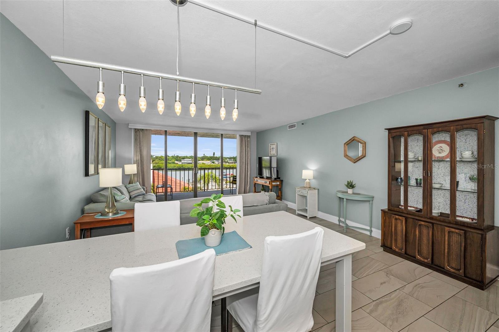 VISTA BAY CONDO I PH I - Residential