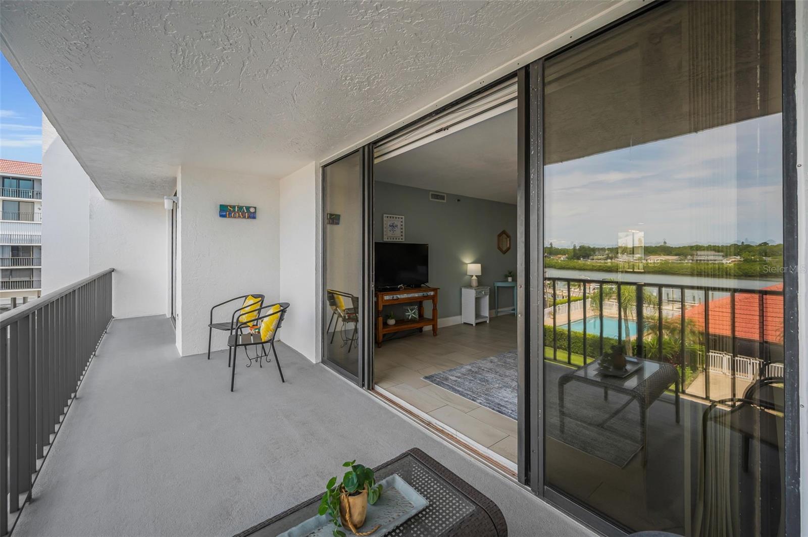 VISTA BAY CONDO I PH I - Residential