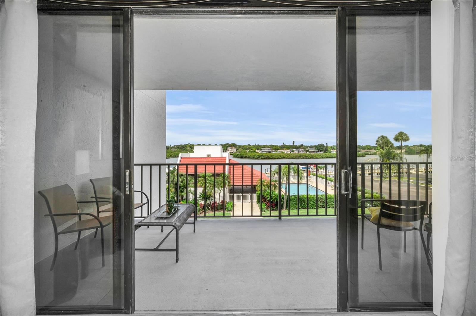 VISTA BAY CONDO I PH I - Residential