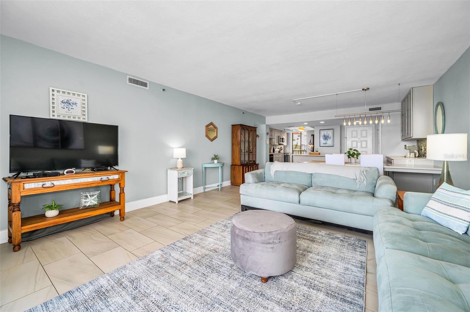 VISTA BAY CONDO I PH I - Residential