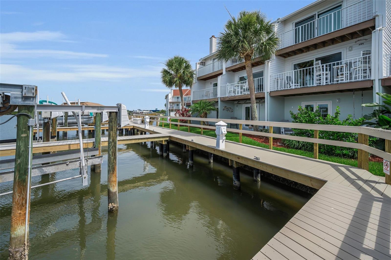 VISTA BAY CONDO I PH I - Residential