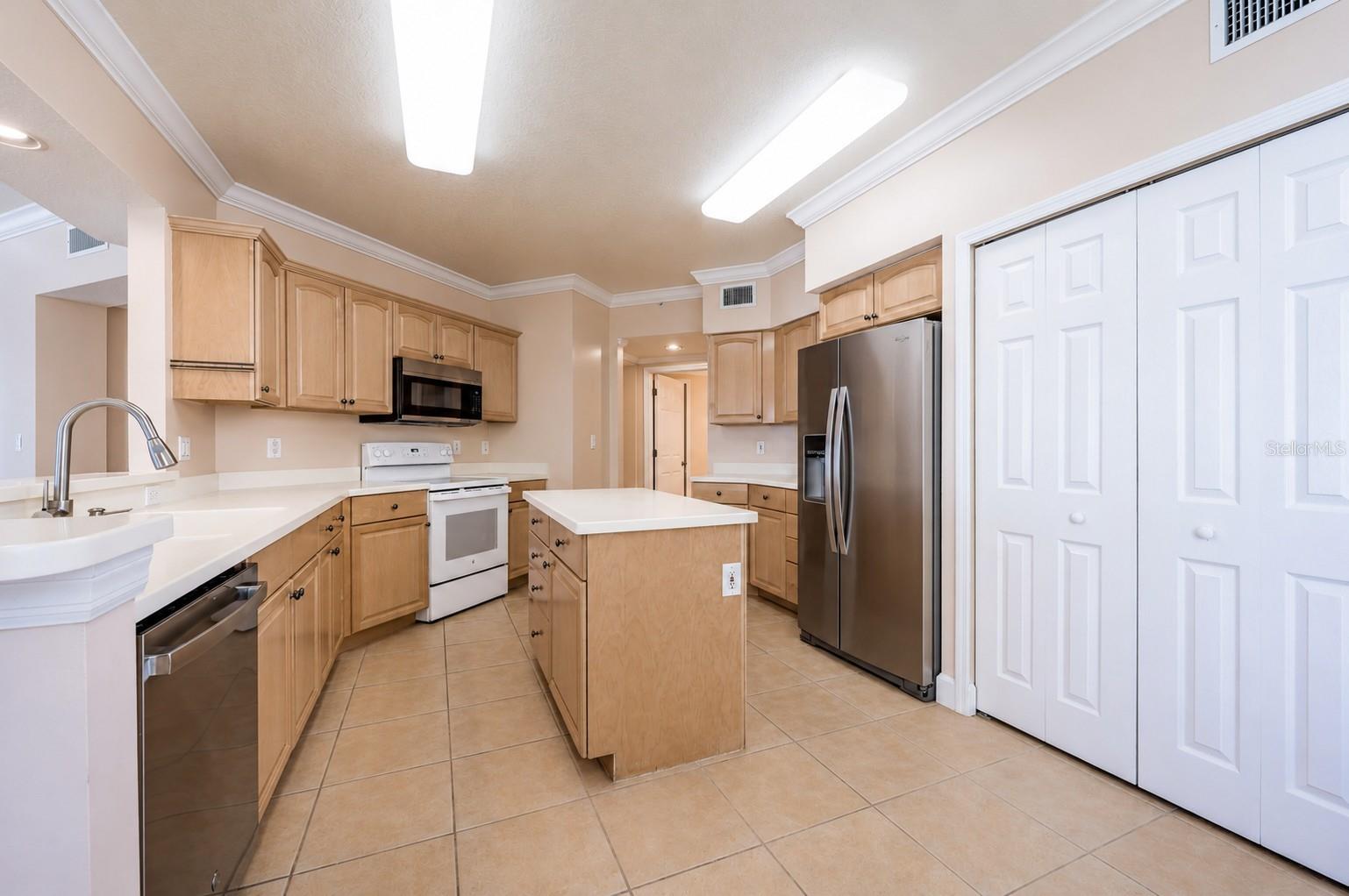 TIDES BEACH CLUB CONDO - Residential