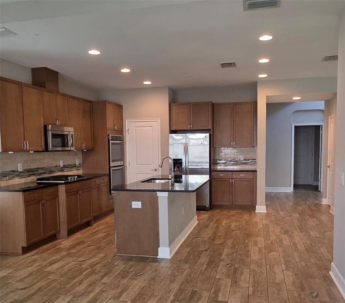 ESTANCIA PH 1D - Residential Lease