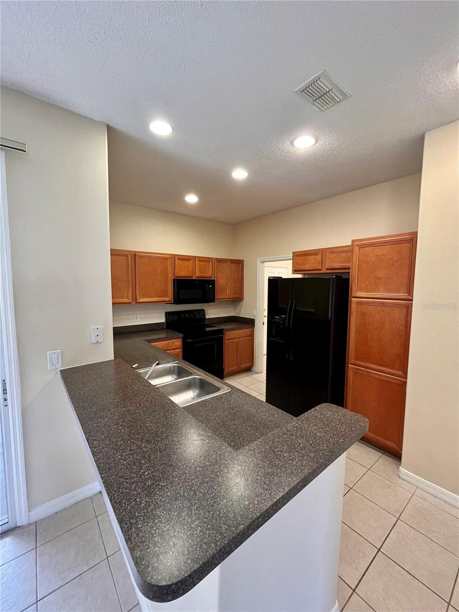 ISLAND WALK 49 71 - Residential Lease