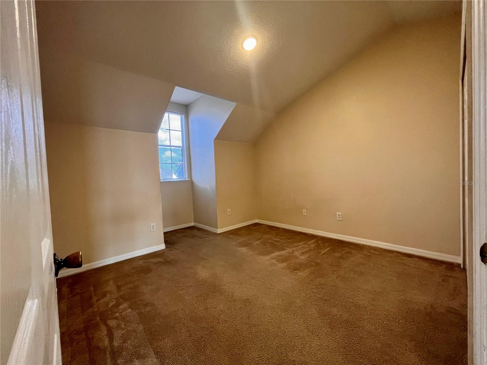 ISLAND WALK 49 71 - Residential Lease