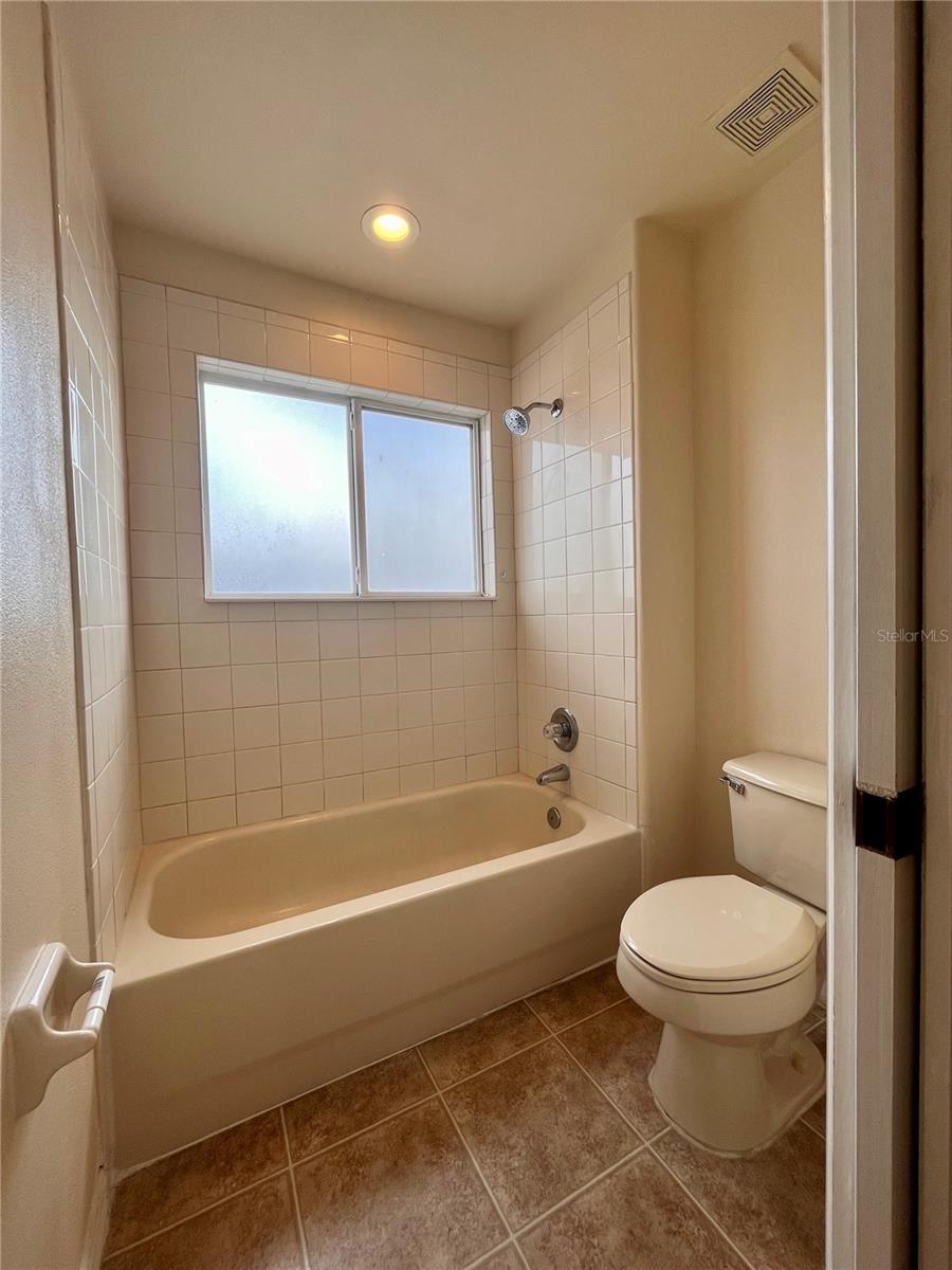 ISLAND WALK 49 71 - Residential Lease