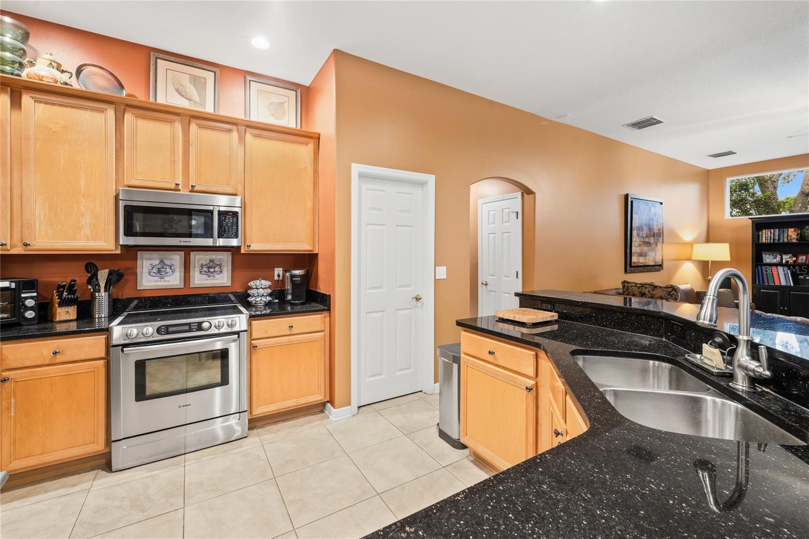 LAKE RIDGE CLUB SUB - Residential
