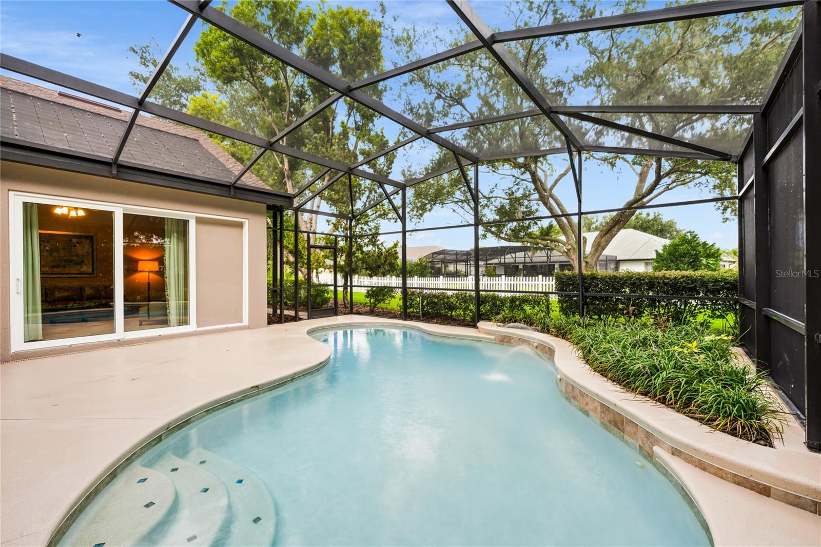 LAKE RIDGE CLUB SUB - Residential