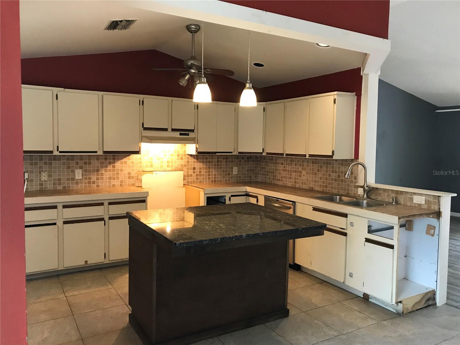 CINNAMON RIDGE UNIT 02 - Residential