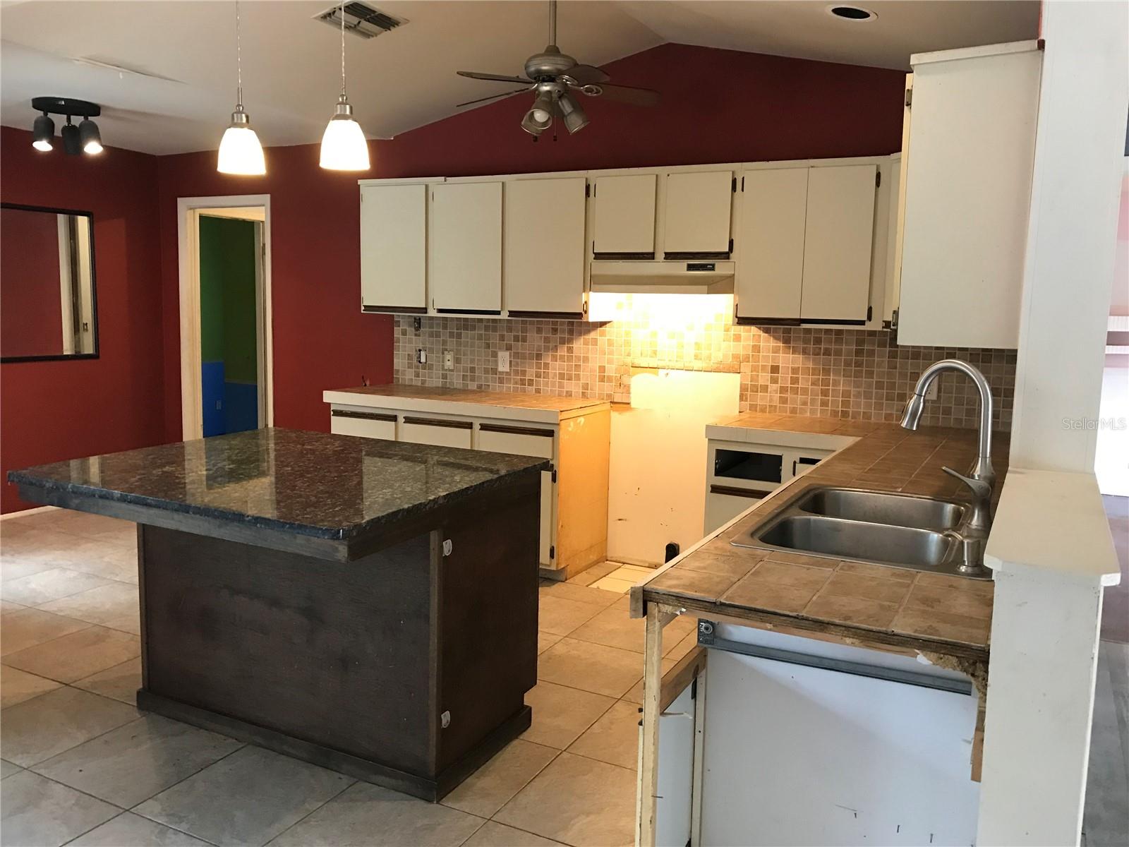CINNAMON RIDGE UNIT 02 - Residential