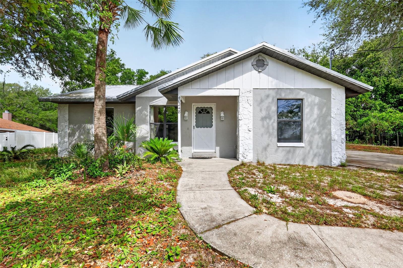 CARLTON VILLAGE PARK - Residential