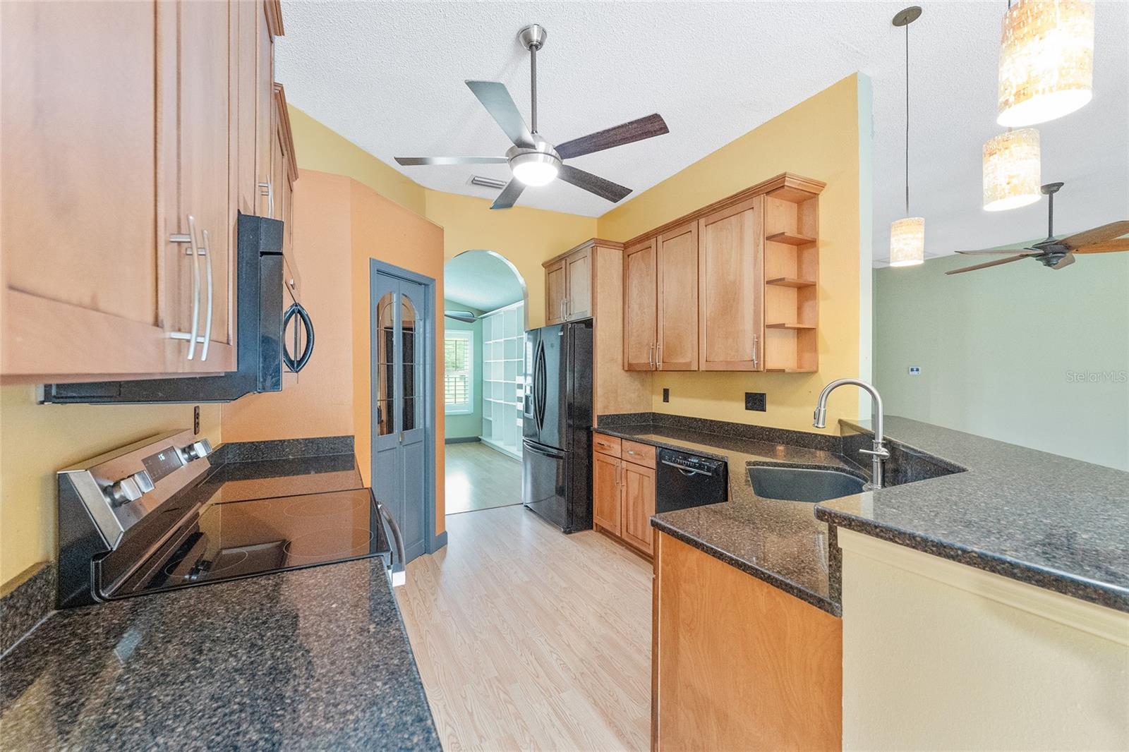 UNIVERSITY AVE PROPERTIES INC - Residential