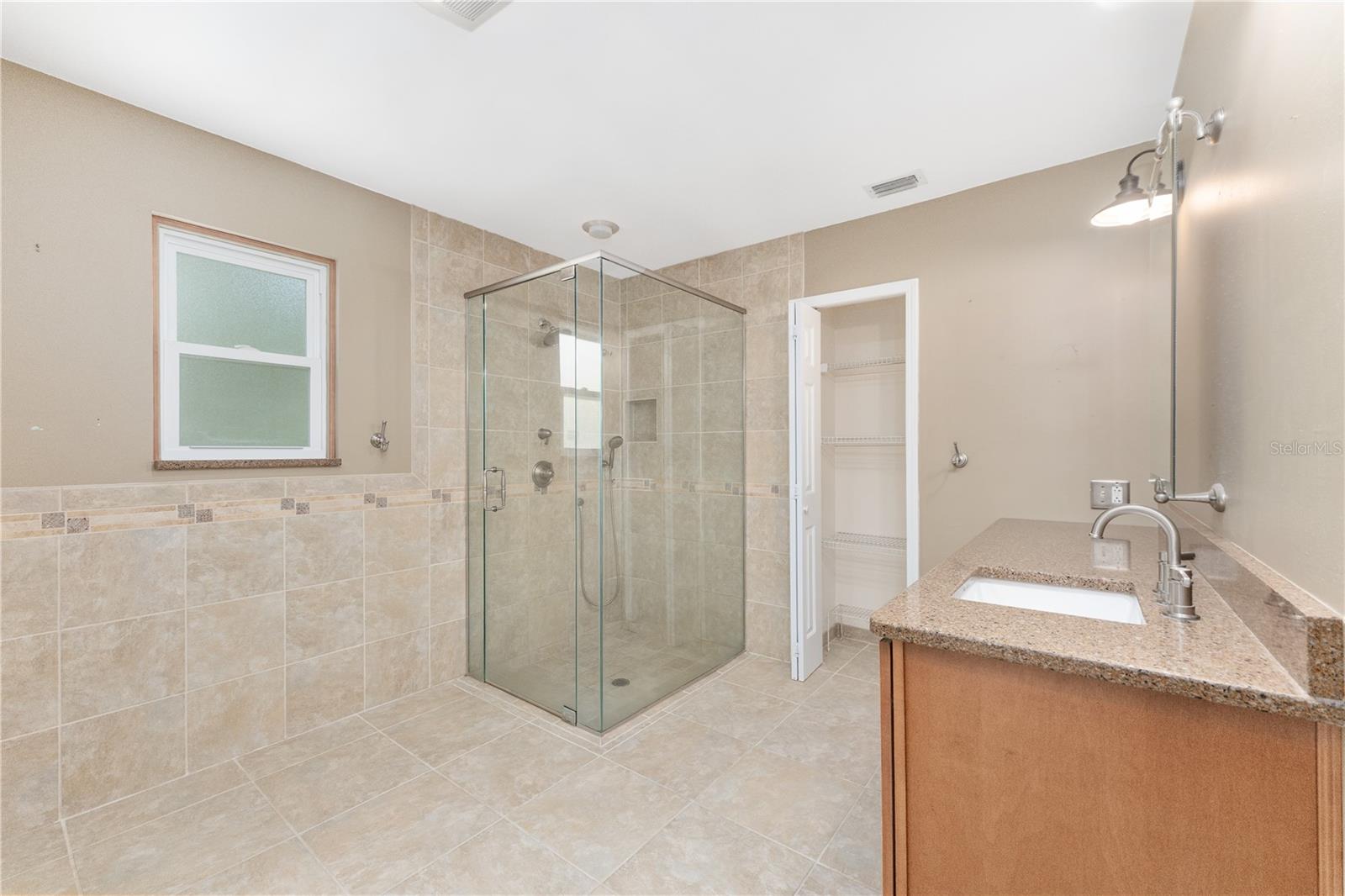 UNIVERSITY AVE PROPERTIES INC - Residential