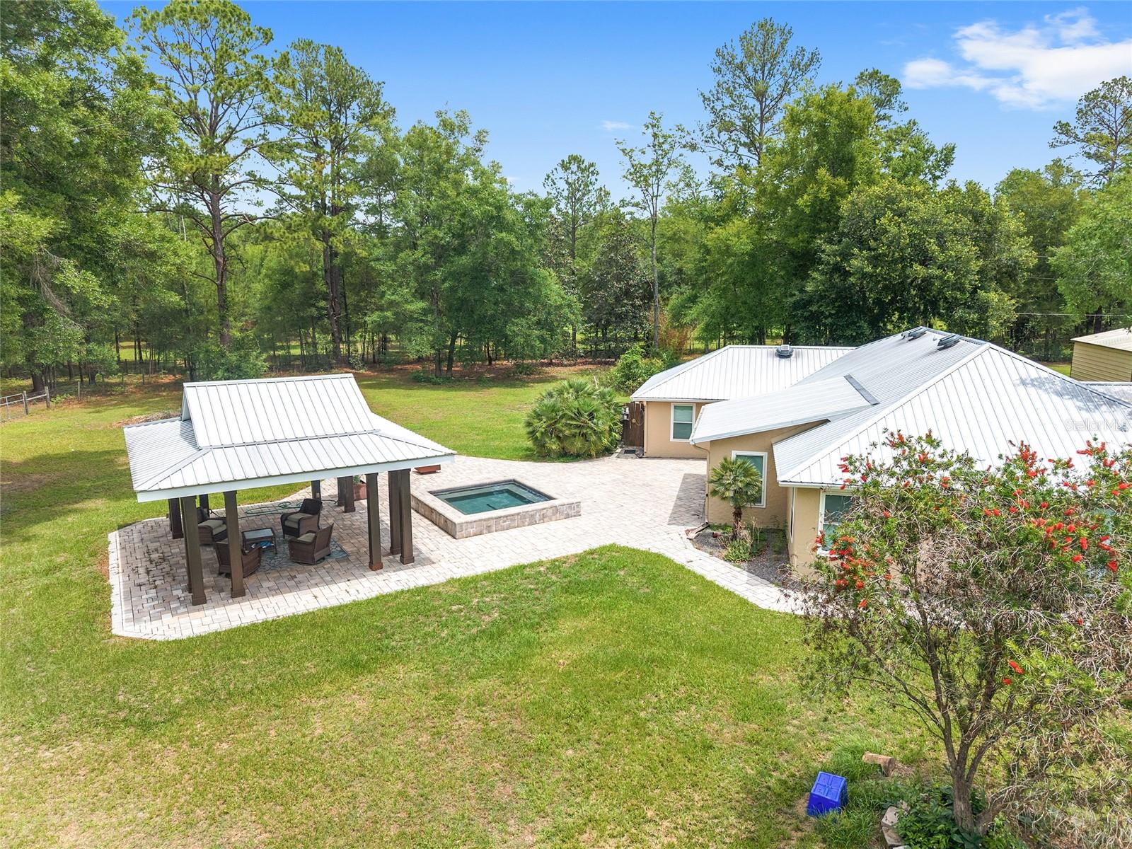 UNIVERSITY AVE PROPERTIES INC - Residential