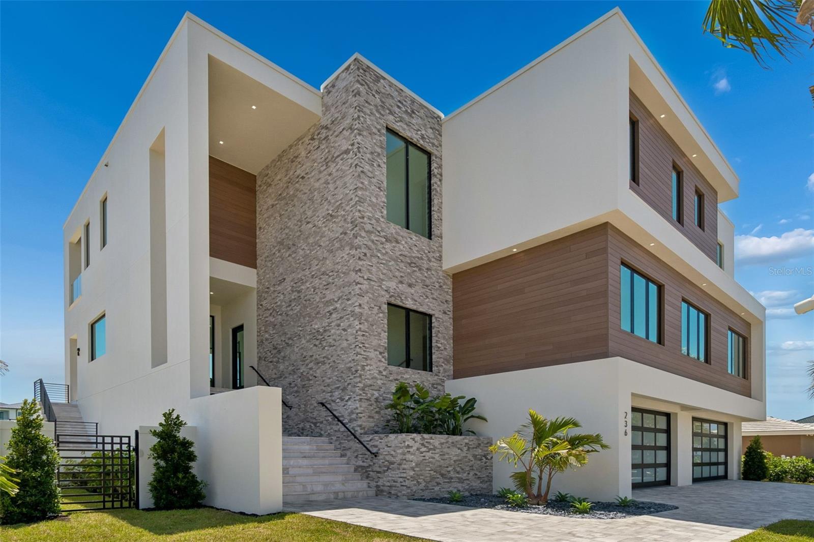 HOWARD ESTATES - Residential